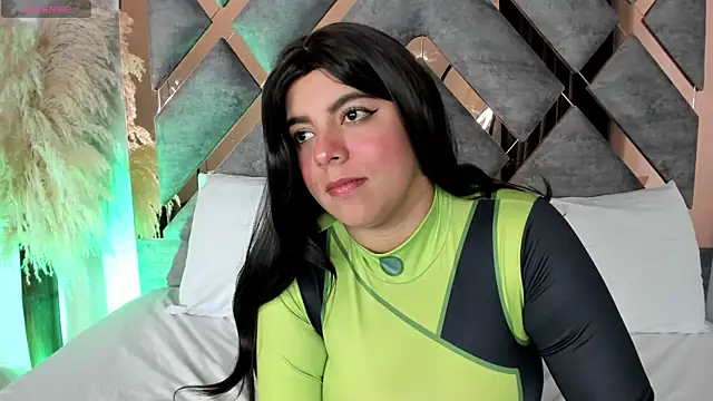 Snapshot of Cheerry_Lee_ chatting on 12/18/25, 01:28 Cheerry Lee online show from 12/18/25, 01:28