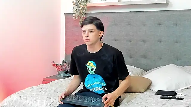 sebastamayo  online show from 02/25/26, 04:55