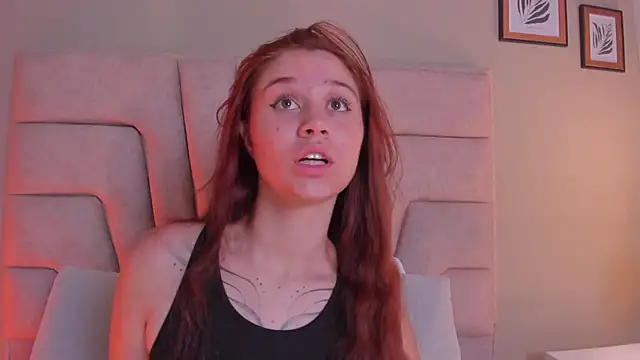 Amelia Saenz  online show from 06/29/26, 08:31