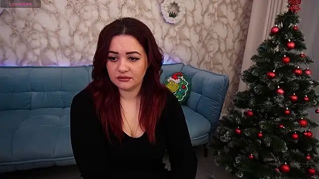 Snapshot of DiamondShadoww chatting on 12/16/25, 02:44 DiamondShadoww online show from 12/16/25, 02:44