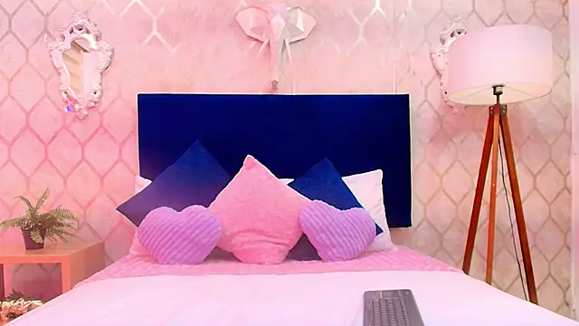 alanna flowers online show from 02/06/26, 07:39