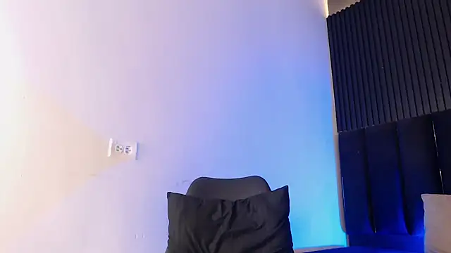 SmoothAlpha  online show from 02/23/26, 02:36