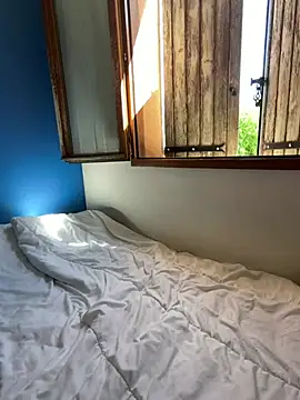 CoquineCharmeuse online show from 04/06/26, 01:23