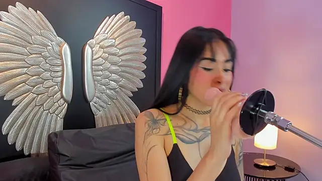 Snapshot of Belanny chatting on 02/09/26, 03:32 Belanny online show from 02/09/26, 03:32