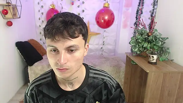 Noah Vera online show from 12/20/25, 03:24