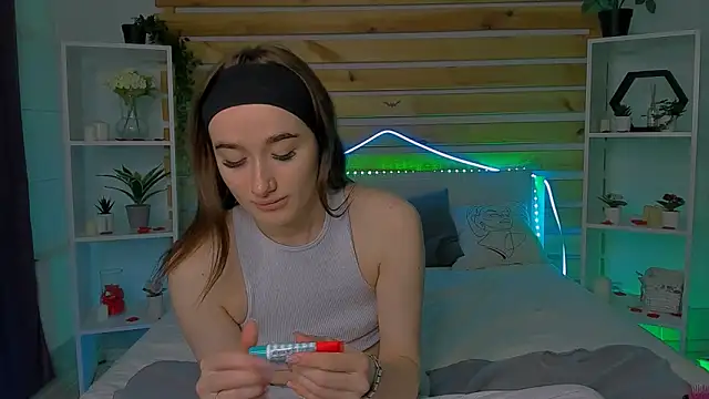 Evis Dailyy online show from 02/12/26, 01:11