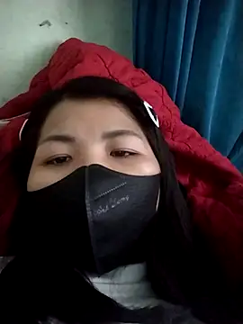 Snapshot of Thikshow2k chatting on 12/17/25, 05:57 Thikshow2k online show from 12/17/25, 05:57