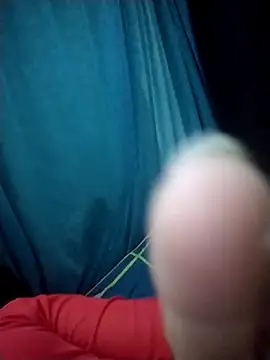 Snapshot of Thikshow2k chatting on 12/19/25, 12:23 Thikshow2k online show from 12/19/25, 12:23