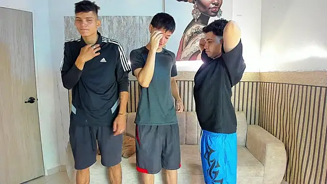 Snapshot of Just4life242 chatting on 12/19/25, 05:36 Just4life242 online show from 12/19/25, 05:36