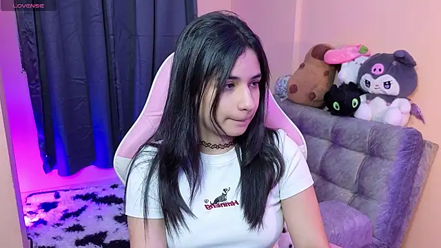 bonnieTaylor1 online show from 04/18/26, 04:27