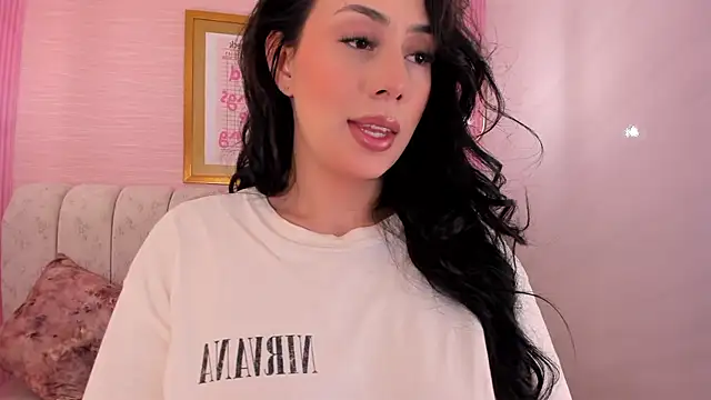 Snapshot of hotcami_s chatting on 01/08/26, 01:46 hotcami s online show from 01/08/26, 01:46