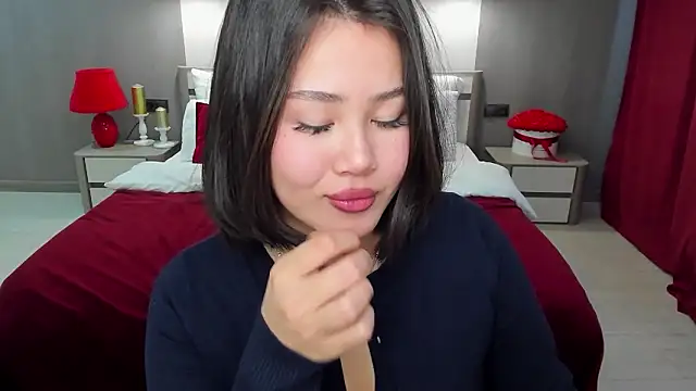 Brunette Charm online show from 01/19/26, 11:36