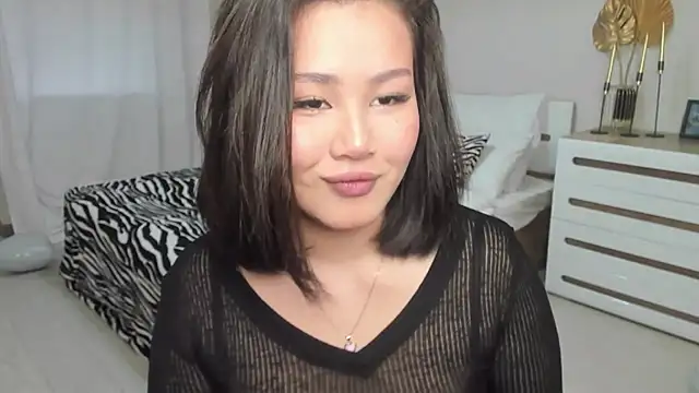 Brunette Charm online show from 03/21/26, 11:59