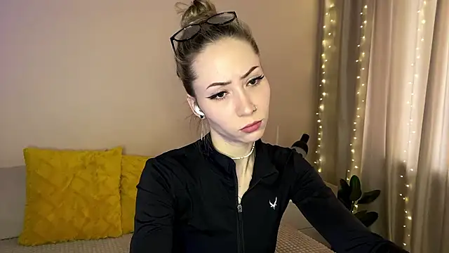 sun under skyy online show from 02/22/26, 02:02