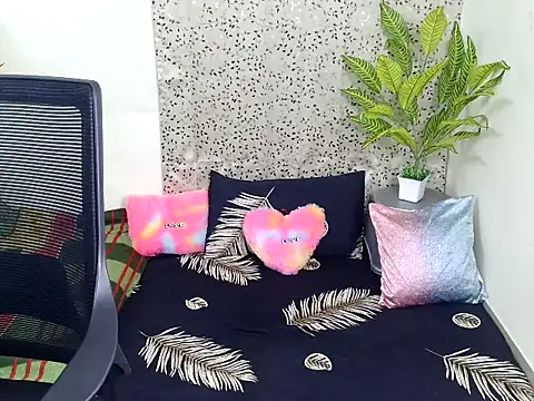 Snapshot of Goddess_cherry chatting on 12/17/25, 12:22 Goddess cherry online show from 12/17/25, 12:22