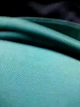 loki-king-143 online show from 12/14/25, 06:52