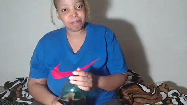 Yellowmellow01 online show from 03/25/26, 07:53