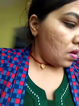 Snapshot of Big_krishna44A chatting on 12/17/25, 10:54 Big krishna44A online show from 12/17/25, 10:54