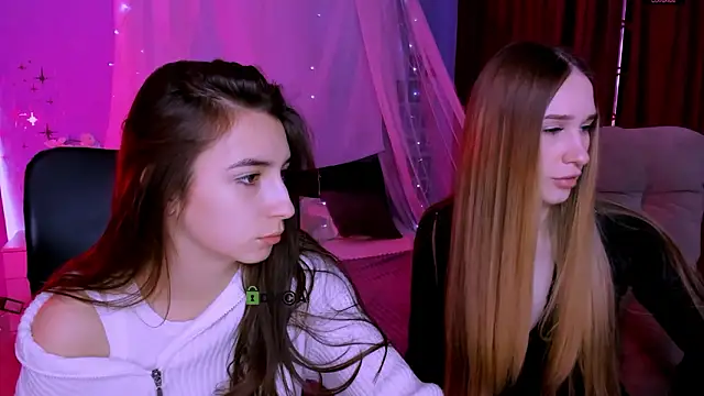 mila firee online show from 03/18/26, 09:45