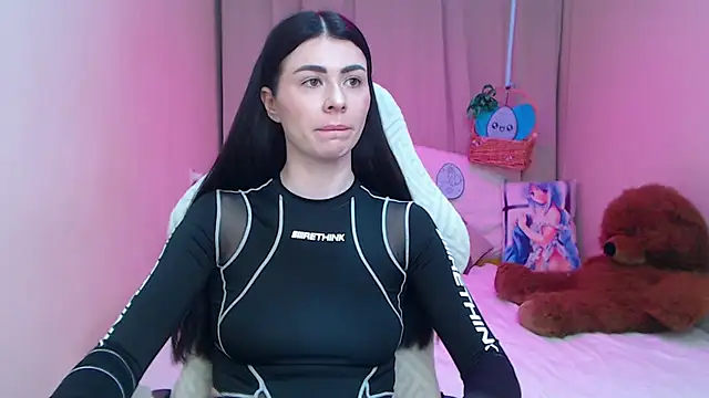 Snapshot of MilaSecret55 chatting on 04/02/26, 06:38 MilaSecret55 online show from 04/02/26, 06:38