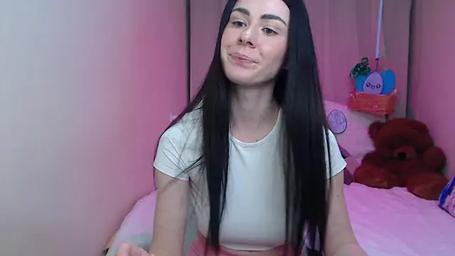 Snapshot of MilaSecret55 chatting on 04/04/26, 06:38 MilaSecret55 online show from 04/04/26, 06:38