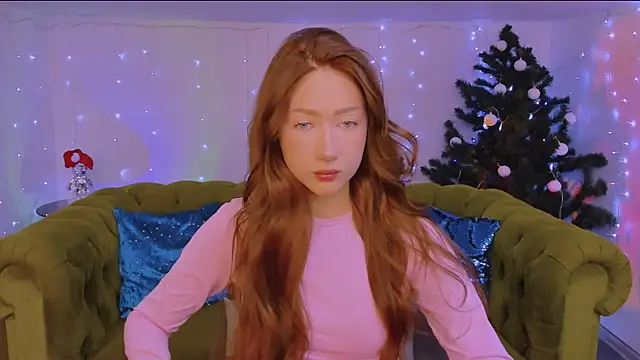 Snapshot of Echoes_of_Heat chatting on 12/19/25, 06:31 Echoes of Heat online show from 12/19/25, 06:31