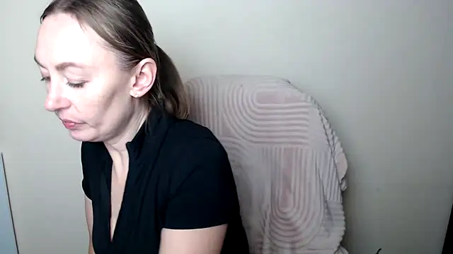 LiaSeass  online show from 02/05/26, 12:21