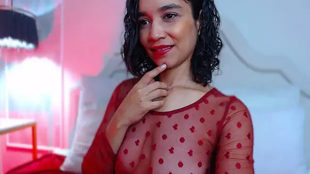 Snapshot of crystalkova chatting on 12/18/25, 03:07 crystalkova online show from 12/18/25, 03:07