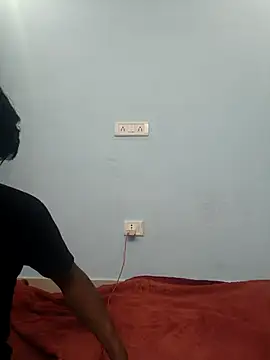 Snapshot of couple_love_34 chatting on 12/19/25, 07:21 couple love 34 online show from 12/19/25, 07:21