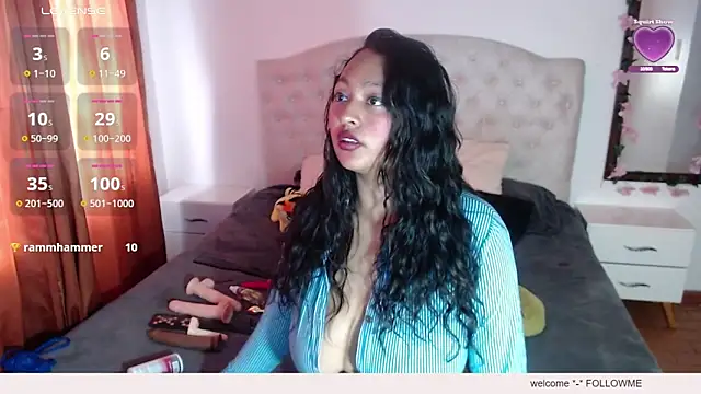 Snapshot of helenvalk chatting on 12/18/25, 06:25 helenvalk online show from 12/18/25, 06:25