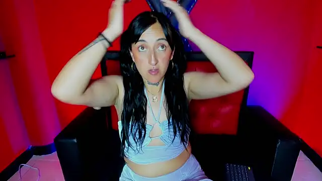 Snapshot of Miss_Thiana chatting on 12/16/25, 07:52 Miss Thiana online show from 12/16/25, 07:52