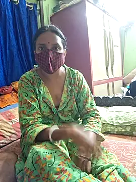 Mr-Mrs-couple online show from 12/14/25, 06:34