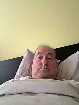 csikar online show from 04/15/26, 05:47