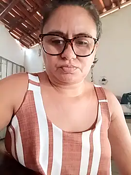 Snapshot of rafasemau chatting on 12/18/25, 02:12 rafasemau online show from 12/18/25, 02:12