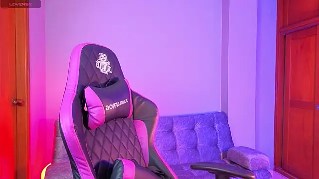 melanimorgan1 online show from 02/17/26, 04:42