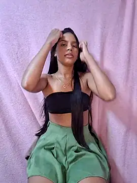 meenina veneno online show from 12/16/25, 04:17