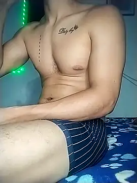 Snapshot of babybabyhott chatting on 12/19/25, 11:34 babybabyhott online show from 12/19/25, 11:34