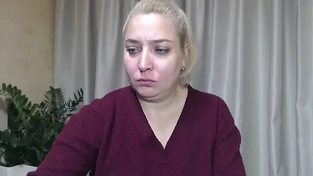 Snapshot of sweetpussy13 chatting on 09/30/25, 05:56 sweetpussy13 online show from 09/30/25, 05:56