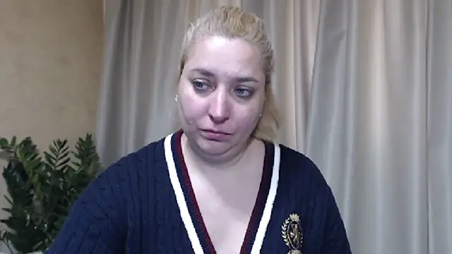 Snapshot of sweetpussy13 chatting on 03/22/26, 07:01 sweetpussy13 online show from 03/22/26, 07:01