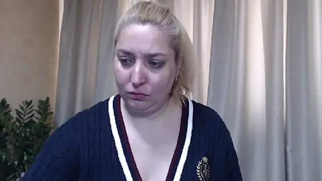 Snapshot of sweetpussy13 chatting on 04/07/26, 06:14 sweetpussy13 online show from 04/07/26, 06:14