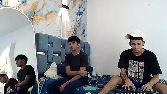 DIAMOND BLACKS online show from 01/18/26, 08:07