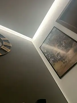 Snapshot of rich_papi chatting on 12/15/25, 07:18 rich papi online show from 12/15/25, 07:18