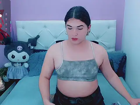 Snapshot of dayanqueen chatting on 12/19/25, 03:02 dayanqueen online show from 12/19/25, 03:02