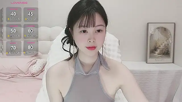 Snapshot of Anna-2005 chatting on 03/24/26, 05:34 Anna-2005 online show from 03/24/26, 05:34