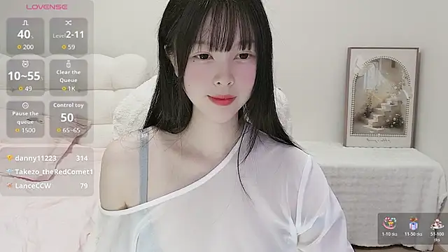 Snapshot of Anna-2005 chatting on 04/09/26, 06:19 Anna-2005 online show from 04/09/26, 06:19