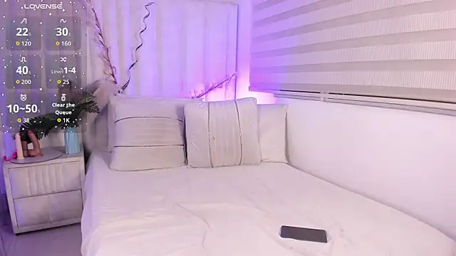 Snapshot of im_ariana_ chatting on 07/11/26, 08:11 im ariana online show from 07/11/26, 08:11
