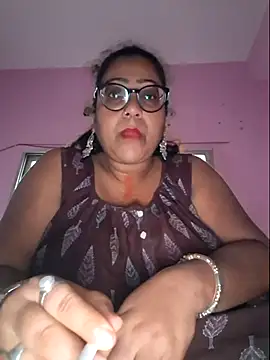 MISTI KOLK online show from 07/09/26, 10:41