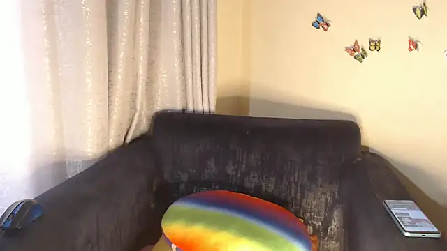 Snapshot of UzuriZahra01 chatting on 02/20/26, 08:49 UzuriZahra01 online show from 02/20/26, 08:49