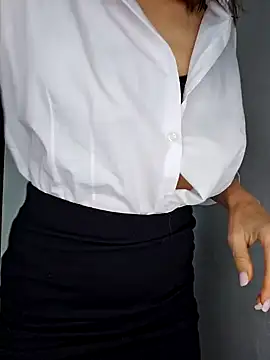 Snapshot of Lovebackground chatting on 10/14/25, 08:37 Lovebackground online show from 10/14/25, 08:37