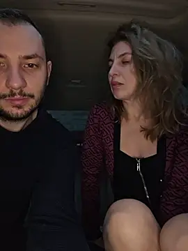 Snapshot of Lovebackground chatting on 11/28/25, 01:03 Lovebackground online show from 11/28/25, 01:03